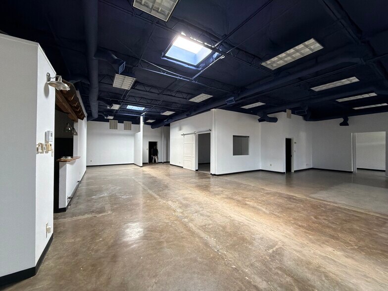 1350 Manufacturing St, Dallas, TX à louer - Photo intérieure - Image 3 de 17