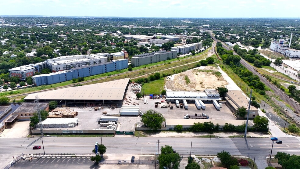 400 Probandt St, San Antonio, TX for lease - Aerial - Image 2 of 13