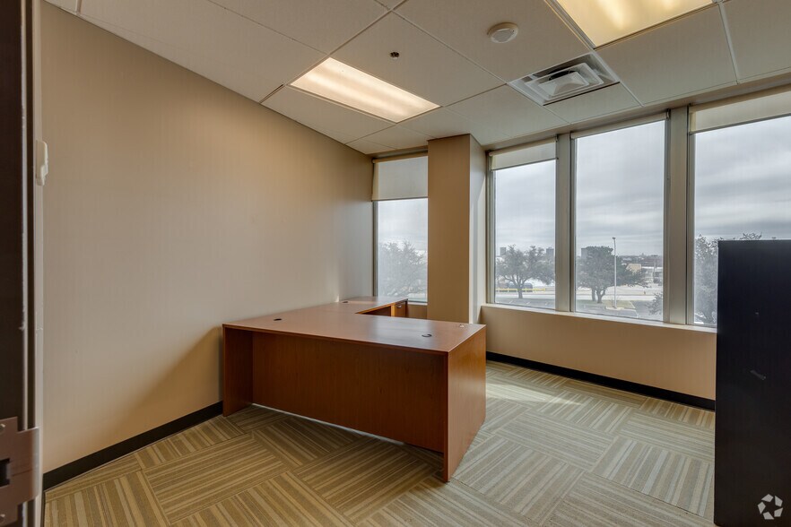 5900 Mosteller Dr, Oklahoma City, OK à louer - Photo intérieure - Image 2 de 5