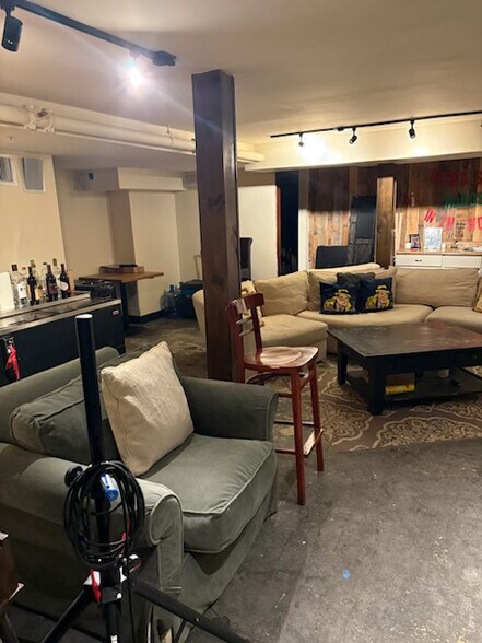 22-28 S Main St, Doylestown, PA à louer - Photo du bâtiment - Image 3 de 7