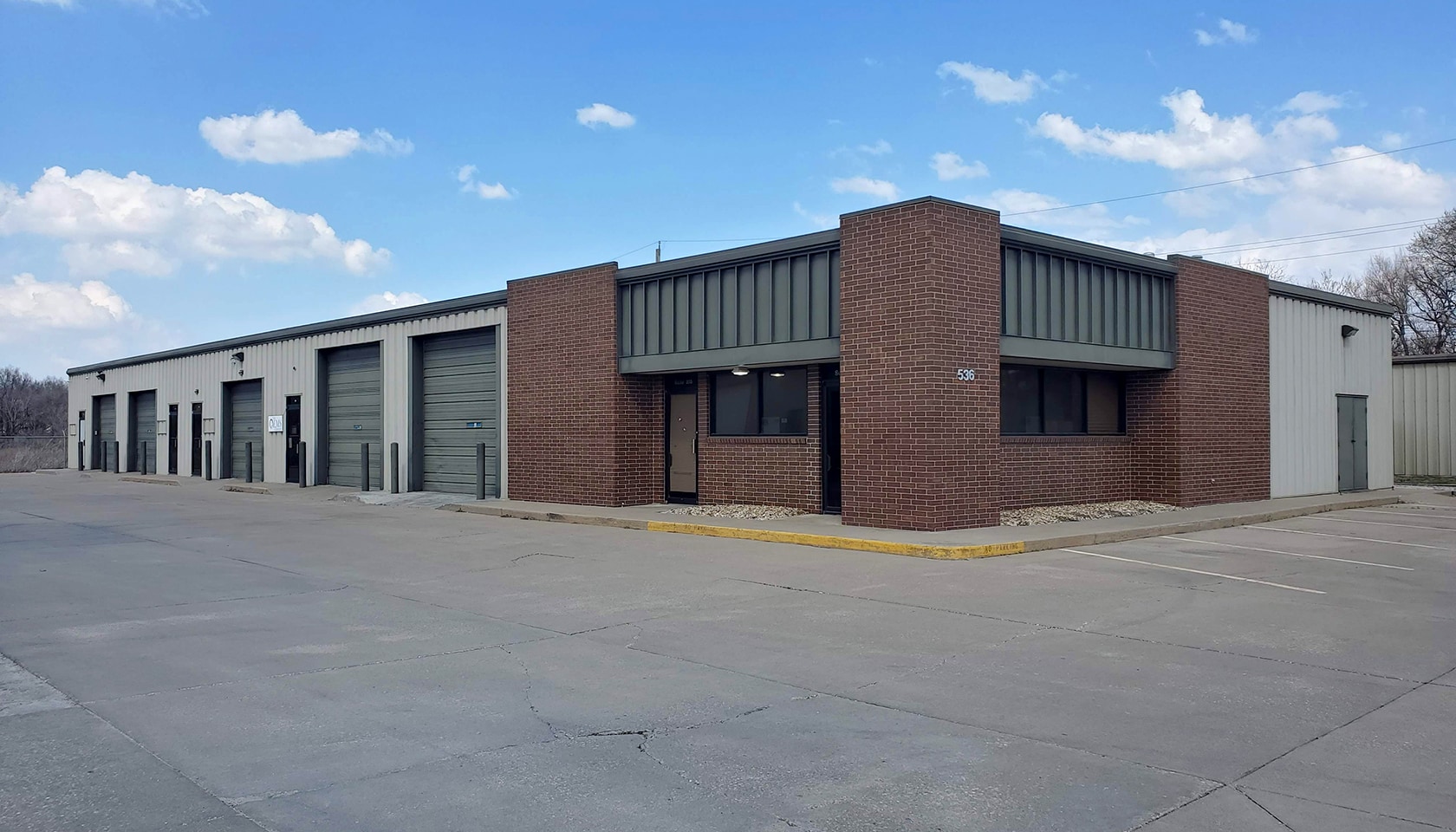 536 NW Tyler Ct, Topeka, KS for lease Primary Photo- Image 1 of 9