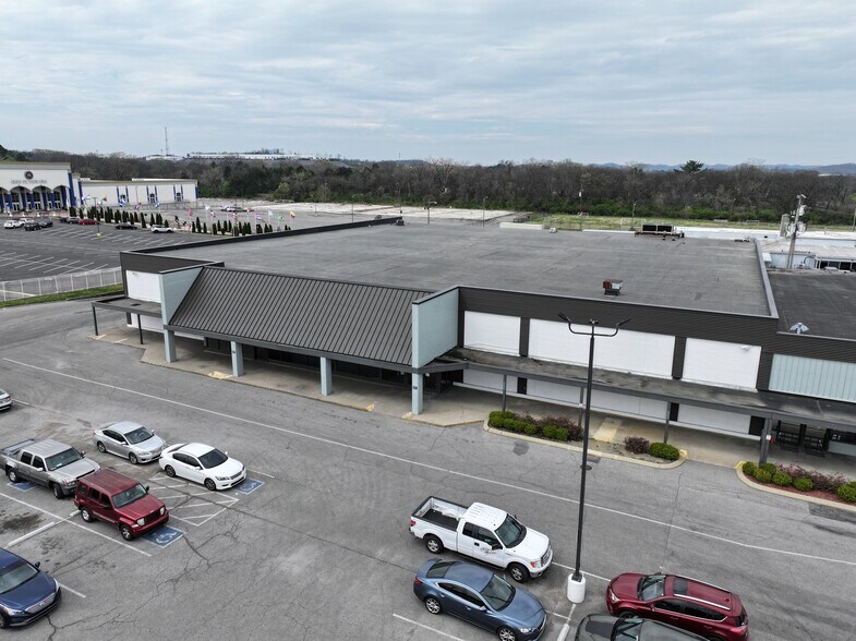 3046-3050 Dickerson Pike, Nashville, TN à louer - Photo du bâtiment - Image 1 de 5