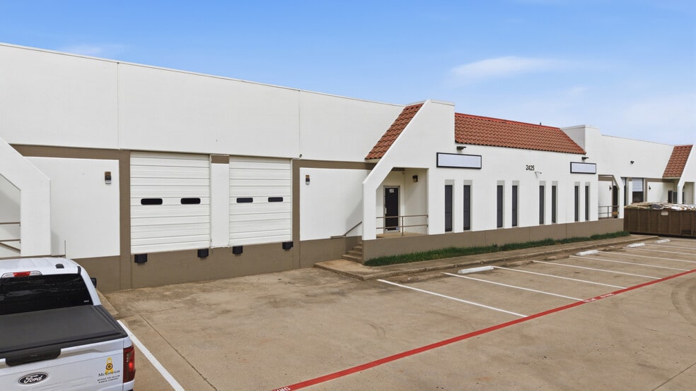 2425 McIver Ln, Carrollton, TX for lease - Building Photo - Image 2 of 7
