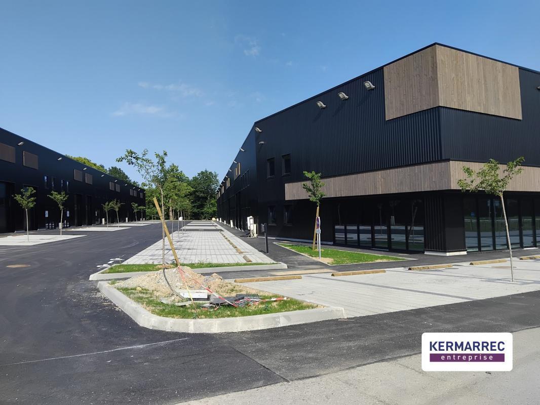Flex in La Meziere for lease Building Photo- Image 1 of 4