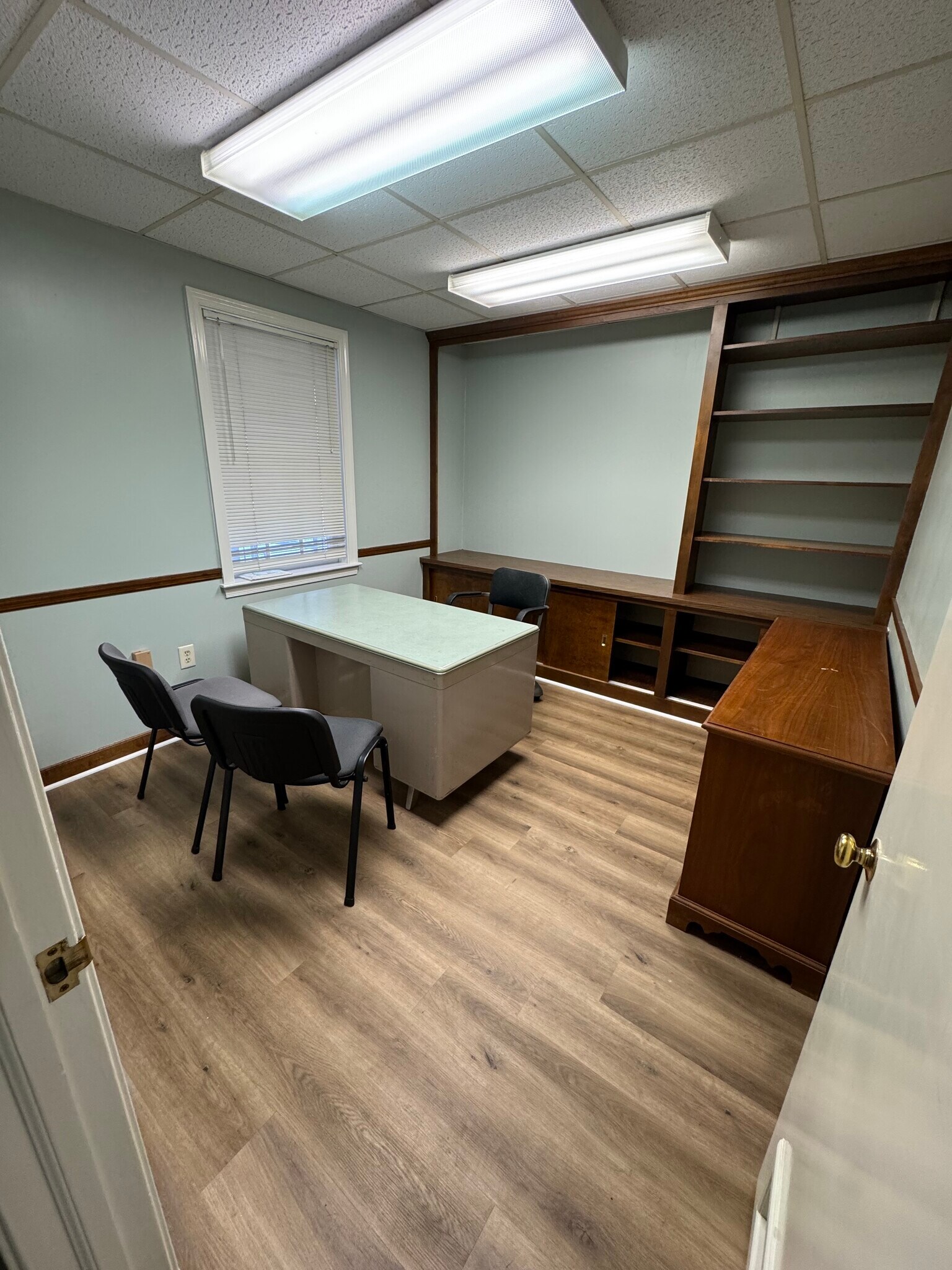 365-371 E Saint John St, Spartanburg, SC for lease Interior Photo- Image 1 of 27