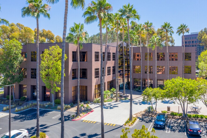 11975 El Camino Real, San Diego, CA à louer - Photo du bâtiment - Image 2 de 5