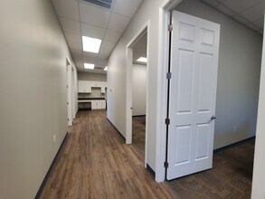 2517 N Frazier St, Conroe, TX à louer Photo intérieure- Image 2 de 7