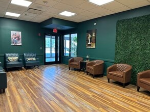 3715-3733 N Business Dr, Fayetteville, AR for lease Interior Photo- Image 1 of 9