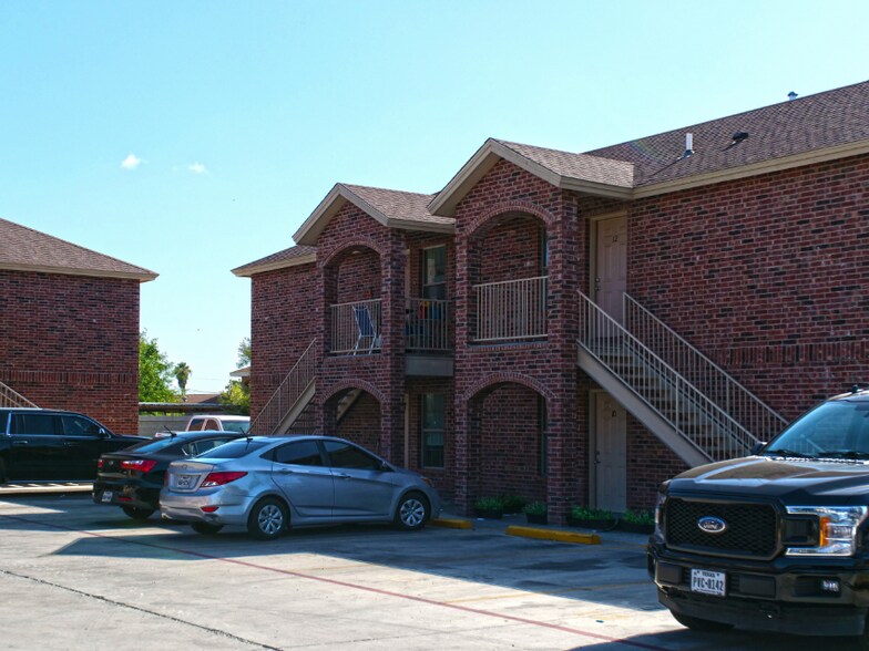 3102 Lane St, Laredo, TX à vendre - Photo du bâtiment - Image 2 de 11