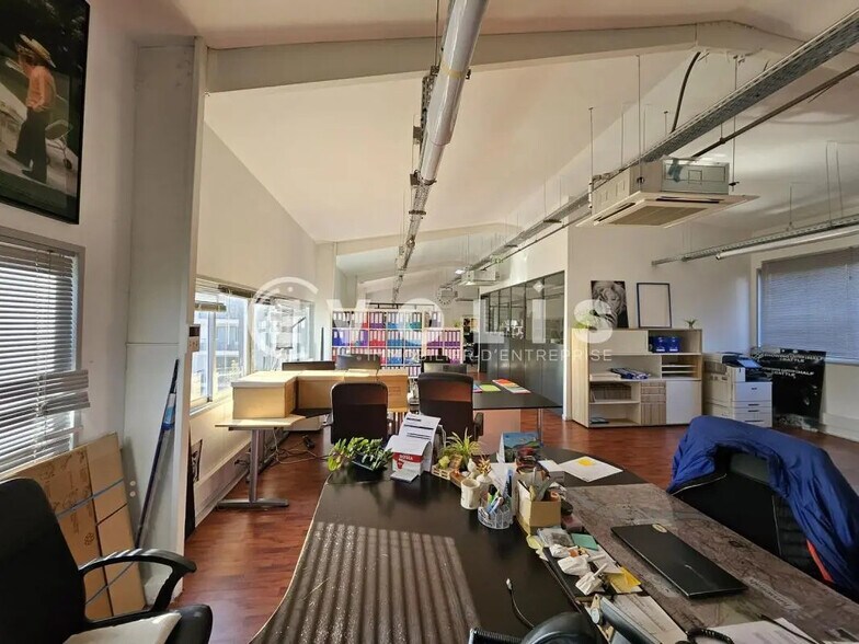 Office in Montrouge for lease - Building Photo - Image 2 of 5