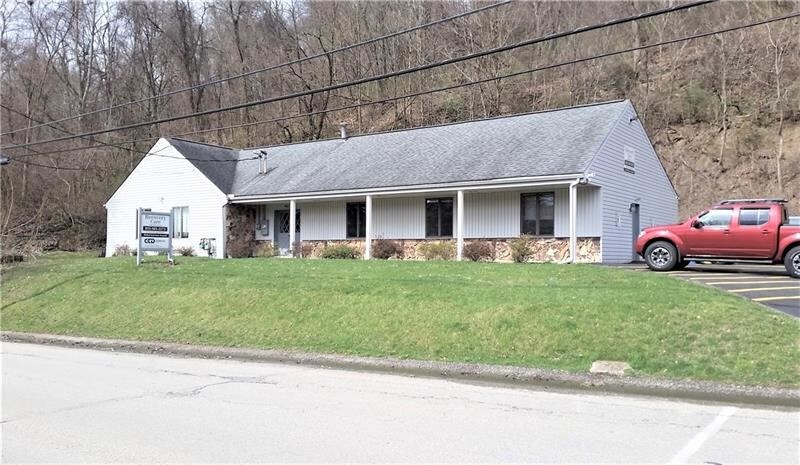 207 N 14th St, Jeannette, PA à vendre Photo du bâtiment- Image 1 de 1