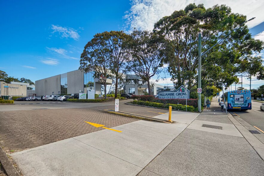 25 Frenchs Forest Rd E, Frenchs Forest à louer - Photo du bâtiment - Image 2 de 11