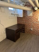 144 S 39th St, Omaha, NE à louer Photo intérieure- Image 2 de 4