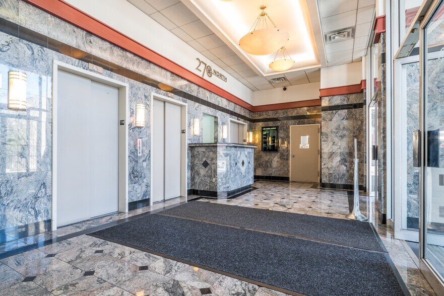 270 North Ave, New Rochelle, NY à louer - Hall d’entrée - Image 2 de 2