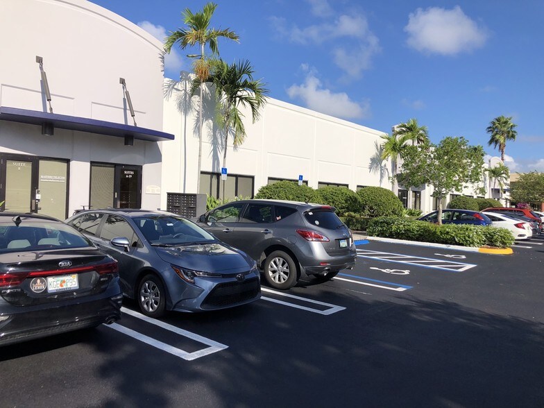 1200 NW 17th Ave, Delray Beach, FL à louer - Photo du bâtiment - Image 2 de 7