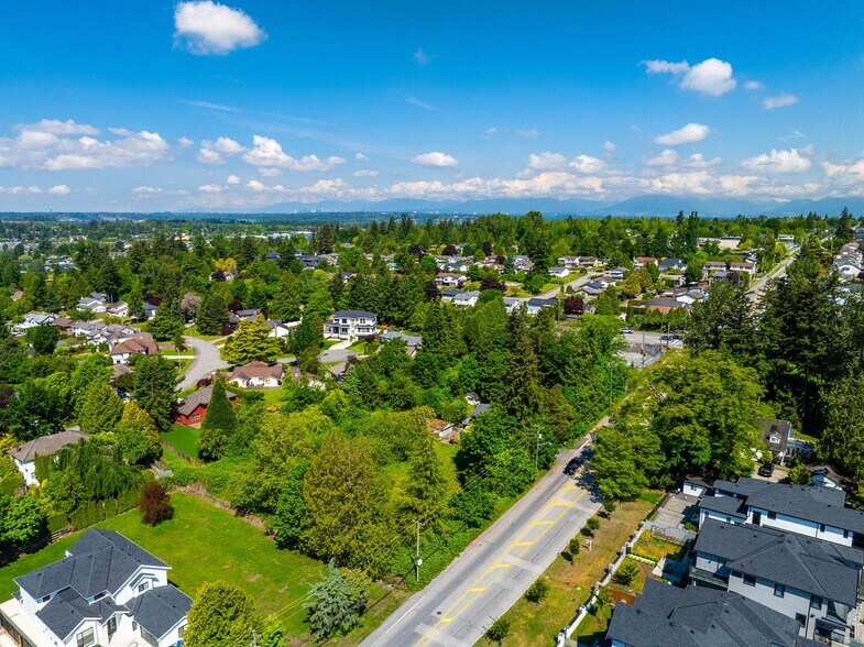 5555 184 St, Surrey, BC à vendre - Aérien - Image 2 de 4