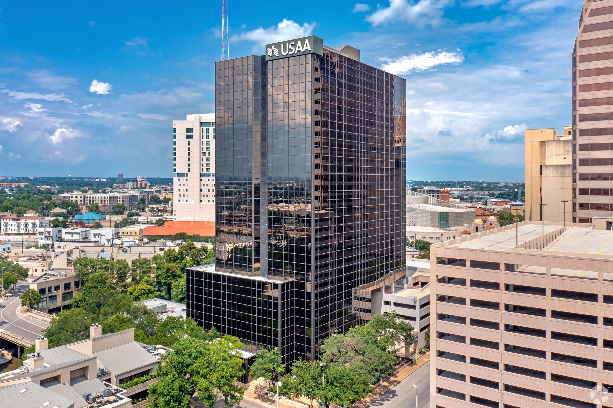 700 N Saint Marys St, San Antonio, TX for lease Building Photo- Image 1 of 7