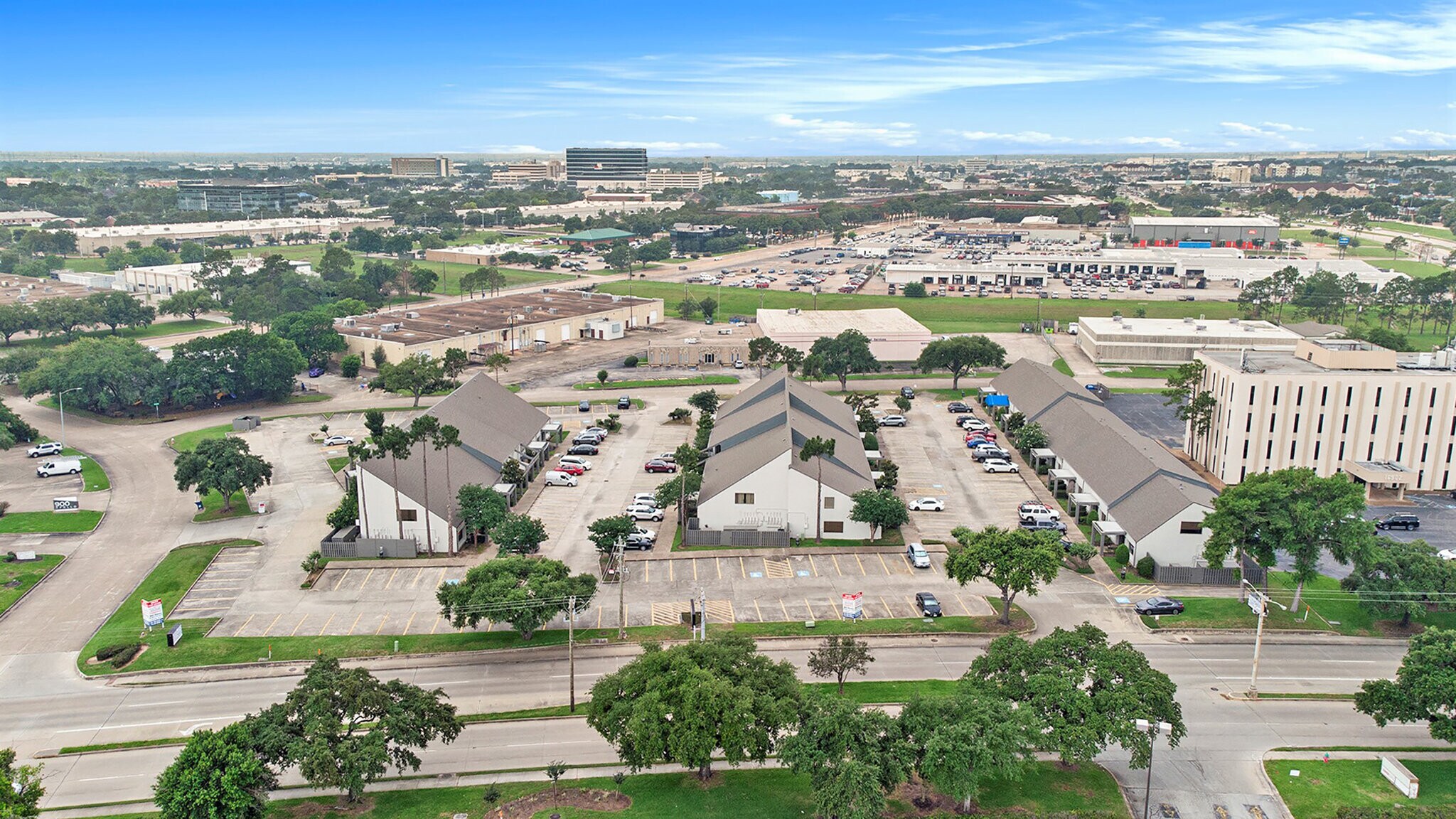 17000 El Camino Real, Houston, TX à louer Photo du bâtiment- Image 1 de 6