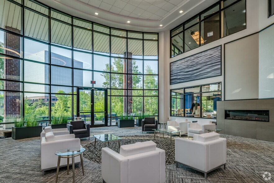 11414 W Park Pl, Milwaukee, WI à louer - Photo intérieure - Image 1 de 14