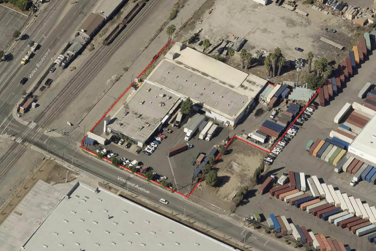 125 N Vineland Ave, City Of Industry, CA à louer Photo intérieure- Image 1 de 1