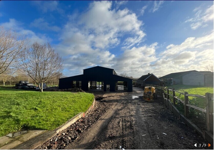 Mayes Ln, Warnham à louer - Photo du bâtiment - Image 3 de 3