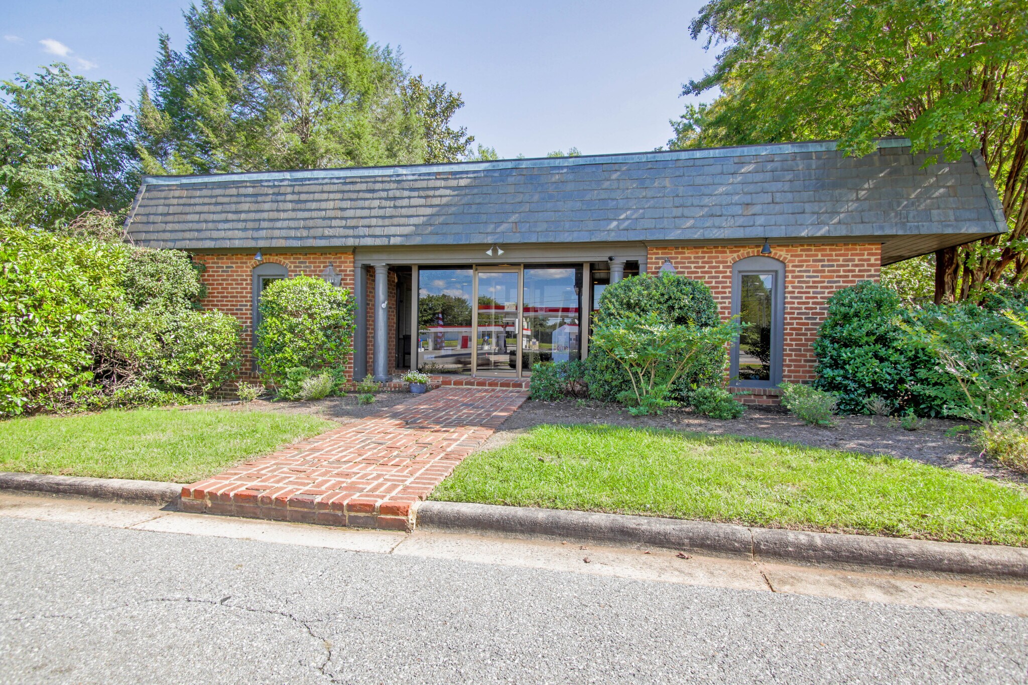 3211 Old Forest Rd, Lynchburg, VA à vendre Photo du bâtiment- Image 1 de 11