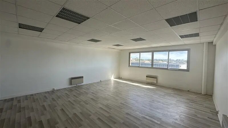 Bureau dans Neuilly-Plaisance à louer Photo intérieure- Image 1 de 11