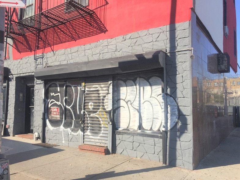 1045-1047 Flushing Ave, Brooklyn, NY for lease - Building Photo - Image 2 of 31