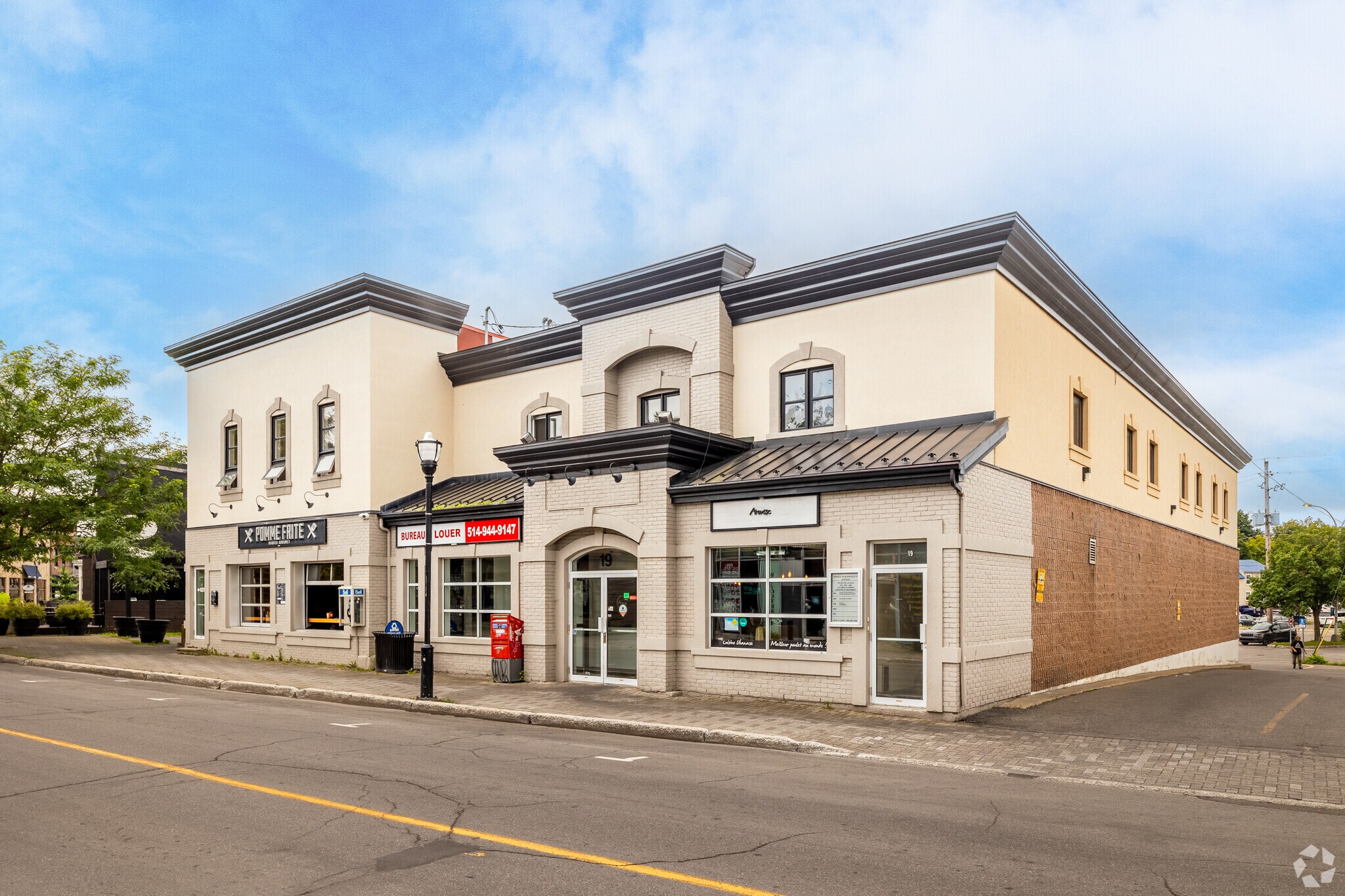 13-19 Rue Blainville O, Ste-Thérèse, QC à vendre Photo du bâtiment- Image 1 de 1