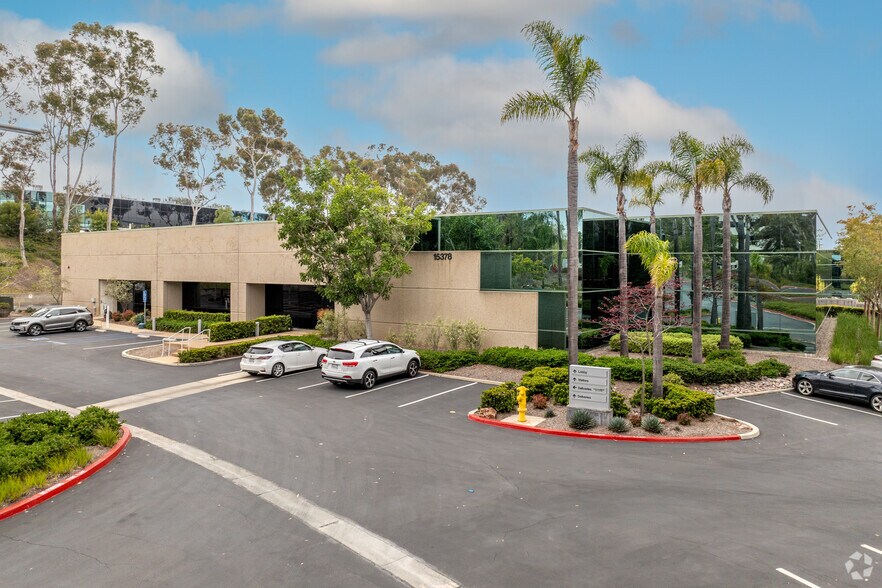 15378 Avenue of Science, San Diego, CA à louer - Photo du bâtiment - Image 1 de 8