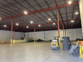 4316 W Minnesota St, Indianapolis, IN for lease Interior Photo- Image 1 of 20