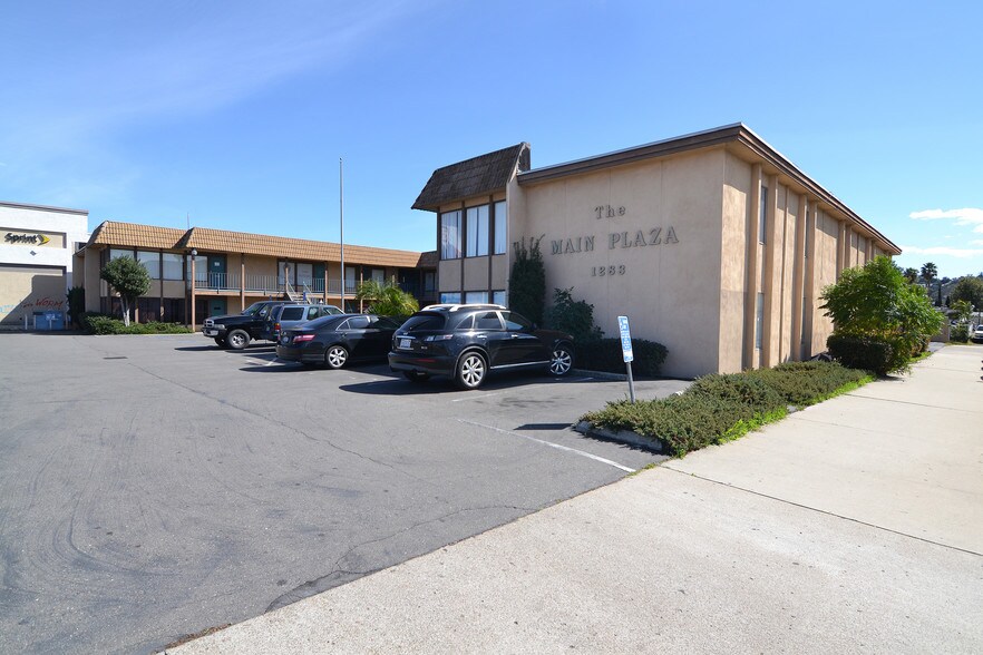 1283 E Main St, El Cajon, CA for lease - Building Photo - Image 2 of 4