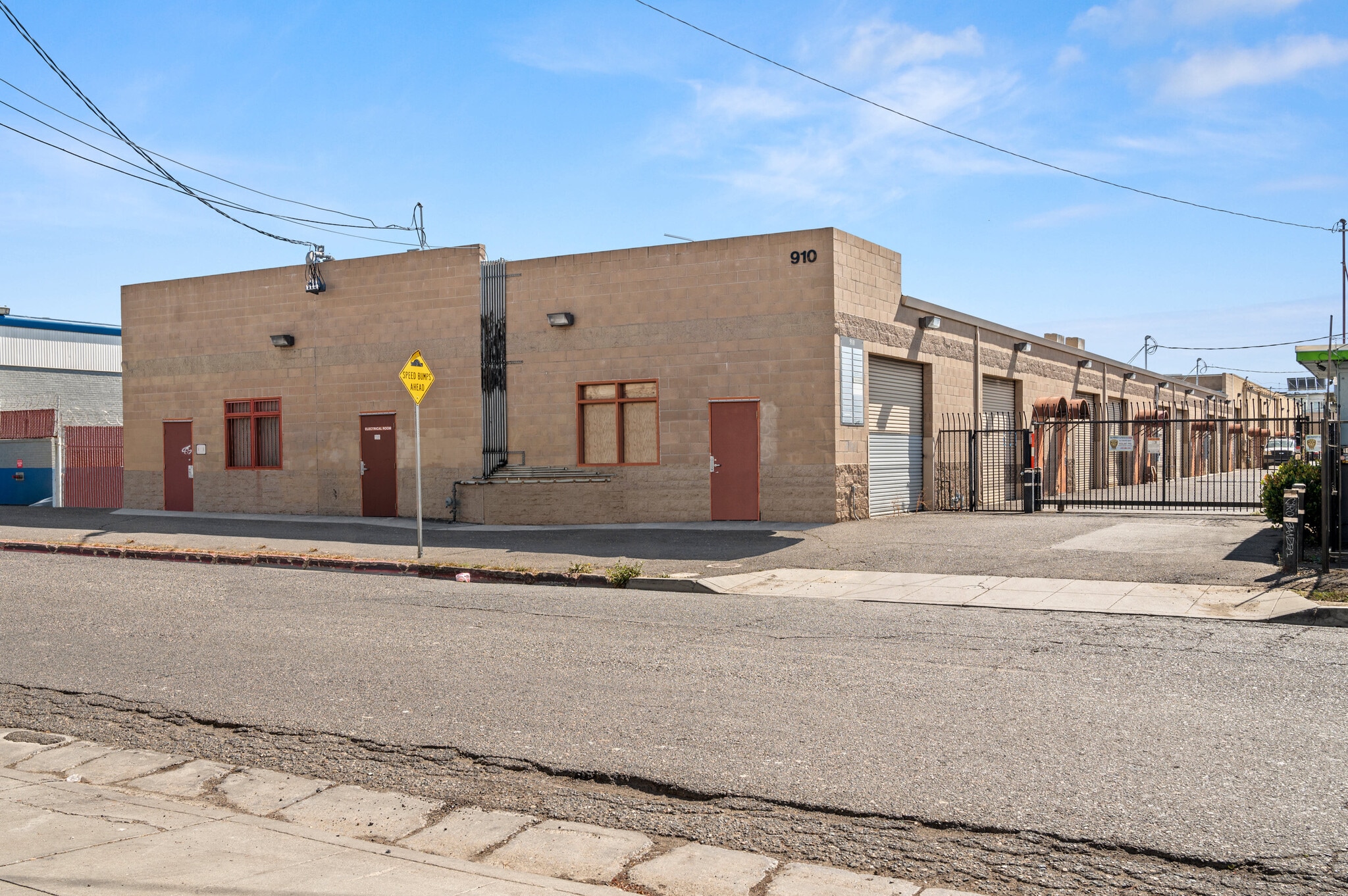 910 81st Ave, Oakland, CA for sale Primary Photo- Image 1 of 5