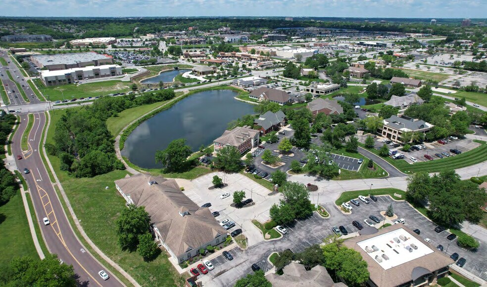 NEC 123rd & Metcalf Ave, Overland Park, KS à vendre - Photo du bâtiment - Image 2 de 3