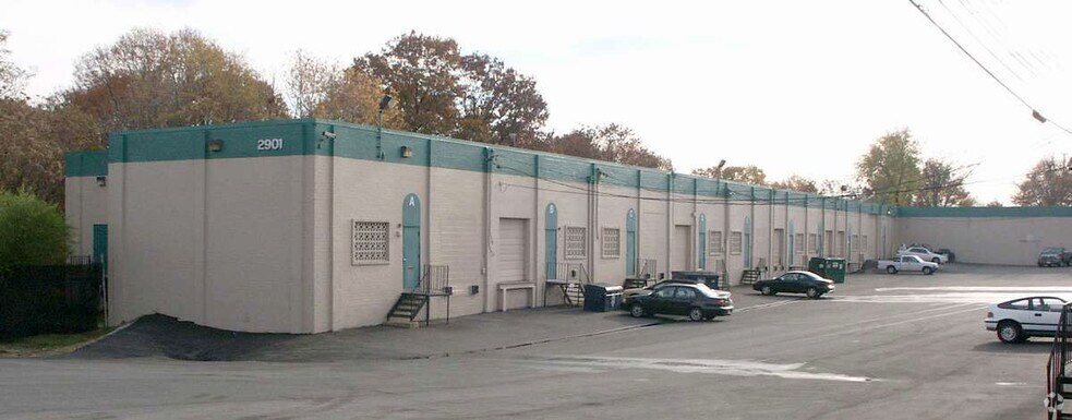 2901 Whittington Ave, Baltimore, MD à louer - Photo du bâtiment - Image 2 de 8