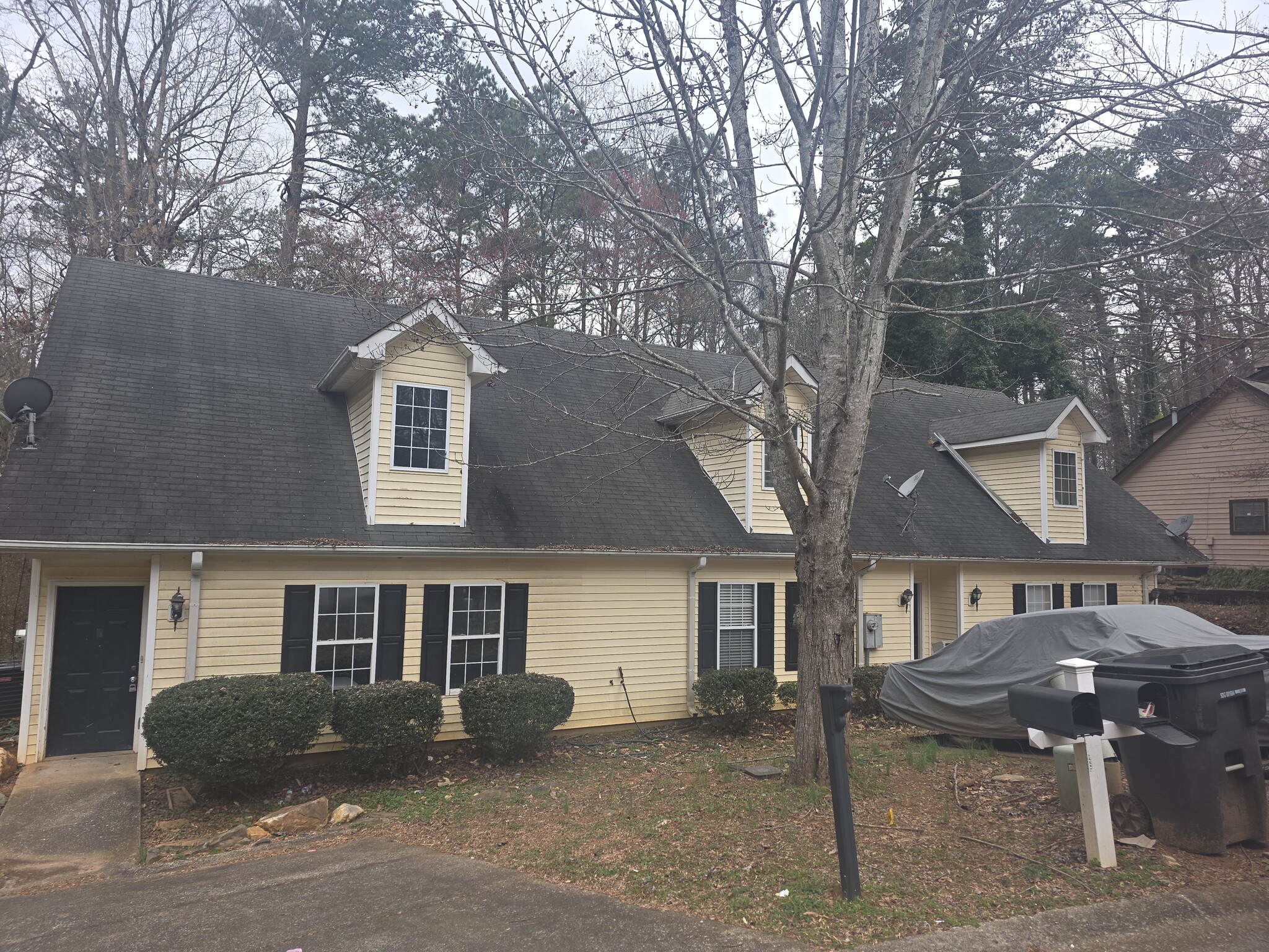 6846 S Lakewood Ter, Douglasville, GA for sale Primary Photo- Image 1 of 10