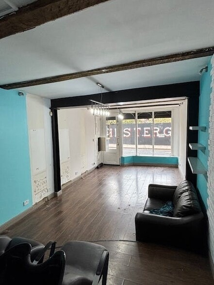 64 Chestergate, Macclesfield for lease - Building Photo - Image 3 of 7