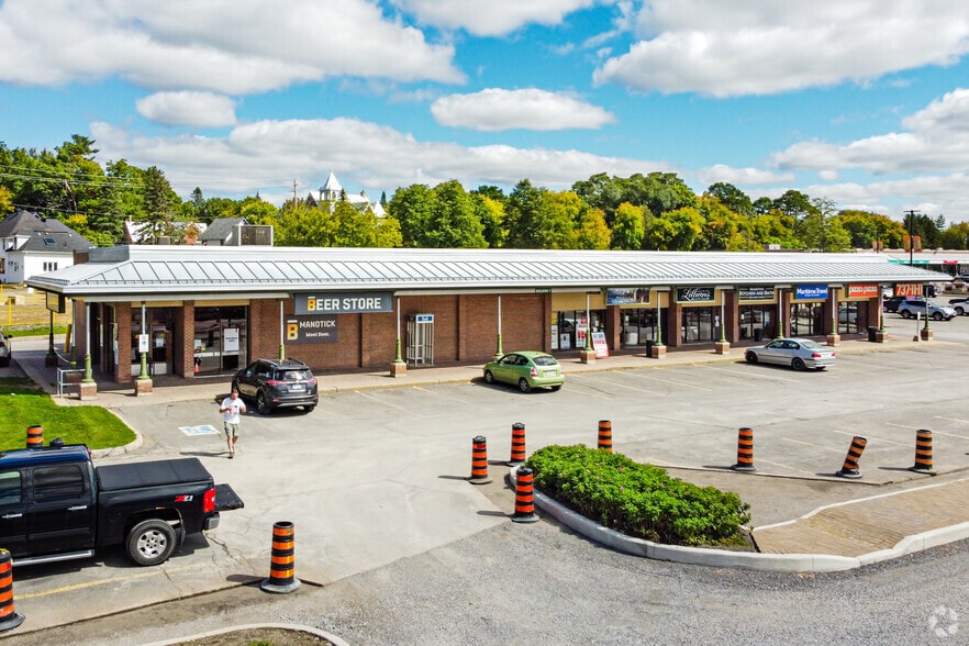 1160 Beaverwood Rd, Ottawa, ON for lease - Building Photo - Image 2 of 2