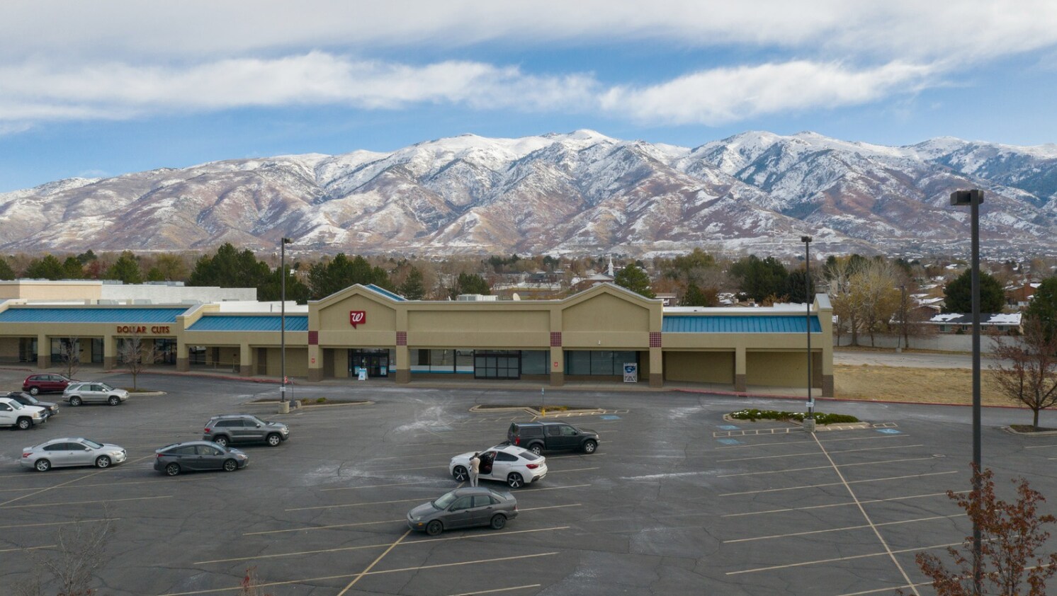 860-890 N Fairfield Rd, Layton, UT à louer Photo du bâtiment- Image 1 de 10