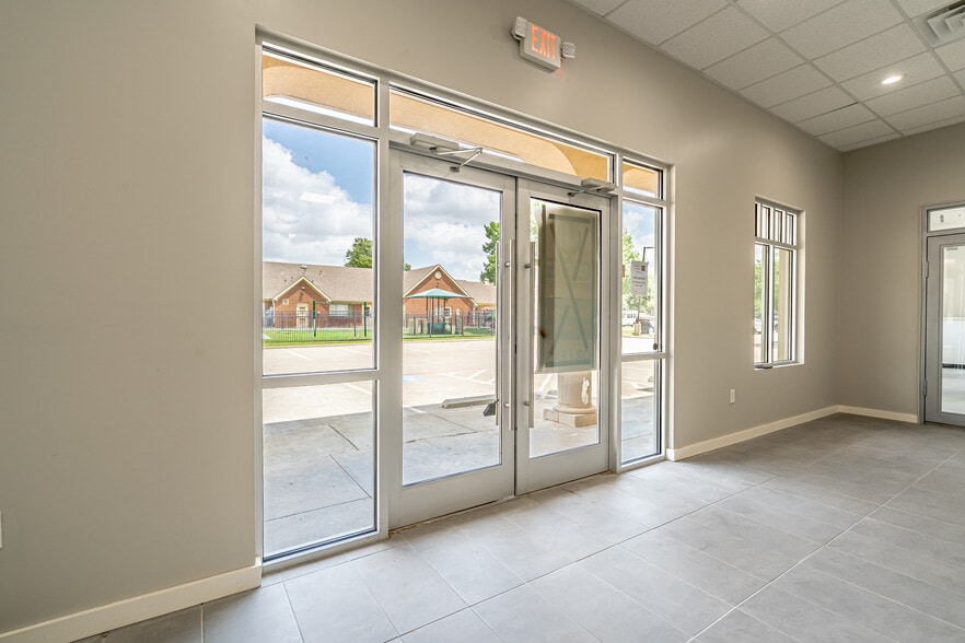 6517 Chase Oaks Blvd, Plano, TX for sale - Building Photo - Image 3 of 11