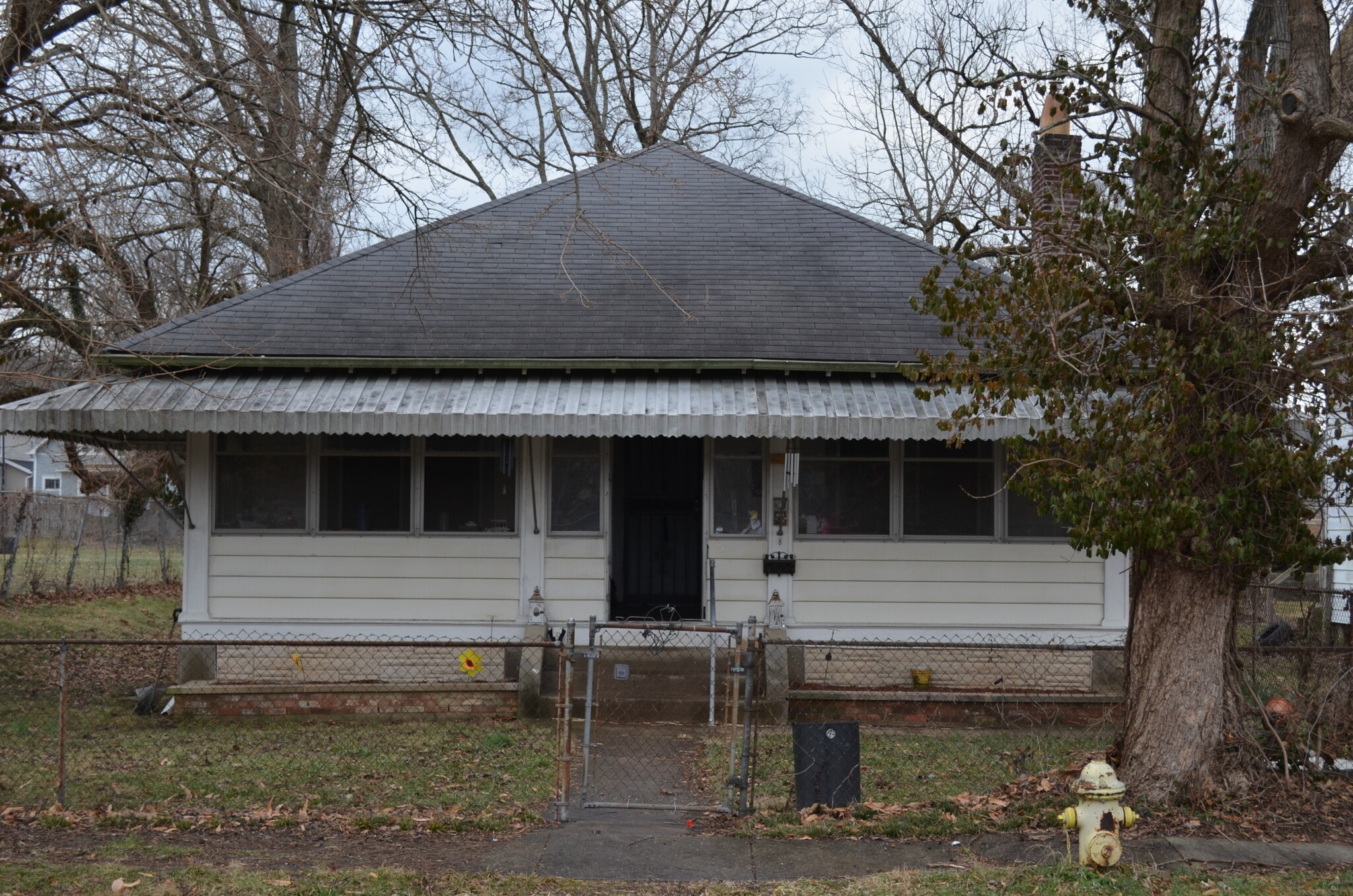 5320 Ebersole Ave, Cincinnati, OH for sale Primary Photo- Image 1 of 2