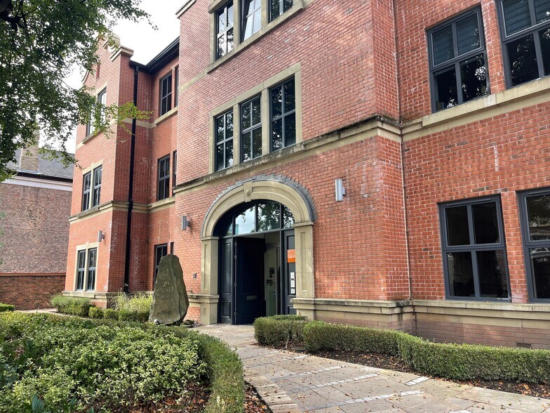 20 Market St, Altrincham à vendre - Photo du bâtiment - Image 3 de 4