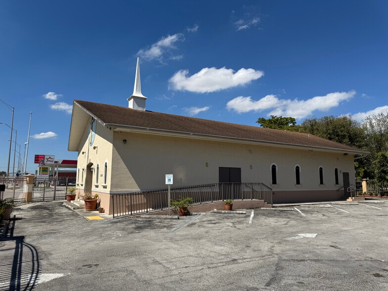 1595 NW 119th St, Miami, FL for sale - Building Photo - Image 2 of 6