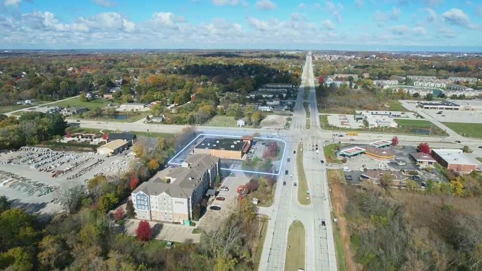 9527 S 27th St, Franklin, WI à vendre - Vidéo sur l’inscription commerciale - Image 2 de 6