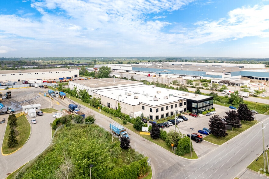 341 Rue Marie-Curie, Vaudreuil-dorion, QC à louer - Aérien - Image 2 de 4