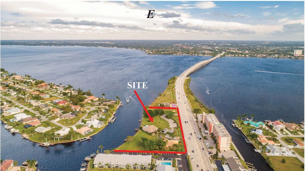 1811 Cape Coral Pkwy E, Cape Coral, FL à vendre - Autre - Image 1 de 1