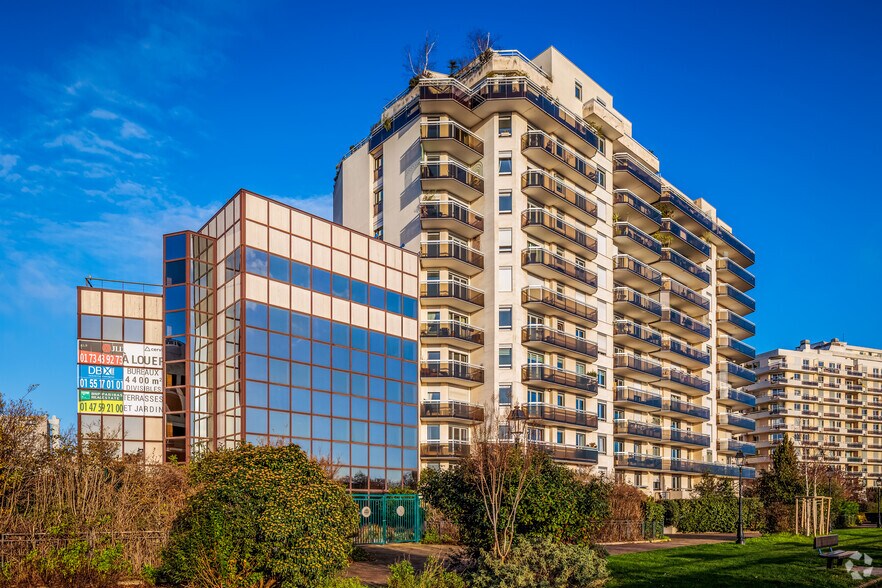 2 Rue Sainte-Marie, Courbevoie à louer - Photo du bâtiment - Image 2 de 7