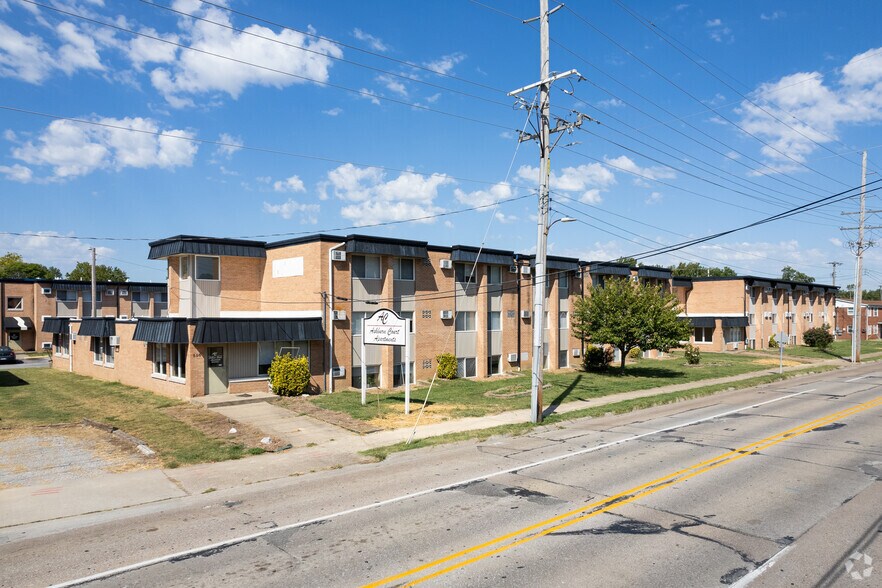 511 S Graham Ave, Carbondale, IL for sale - Building Photo - Image 3 of 23