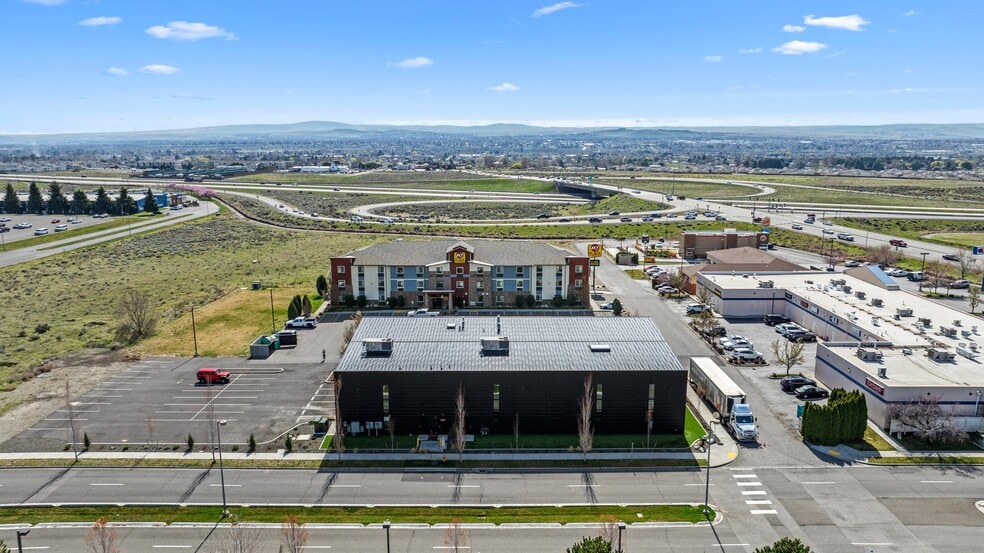 6902 Rodeo Dr, Pasco, WA for lease - Building Photo - Image 3 of 36