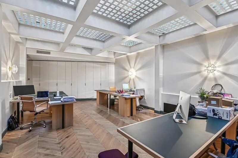 32 B Rue De Lubeck, Paris for lease Interior Photo- Image 1 of 23